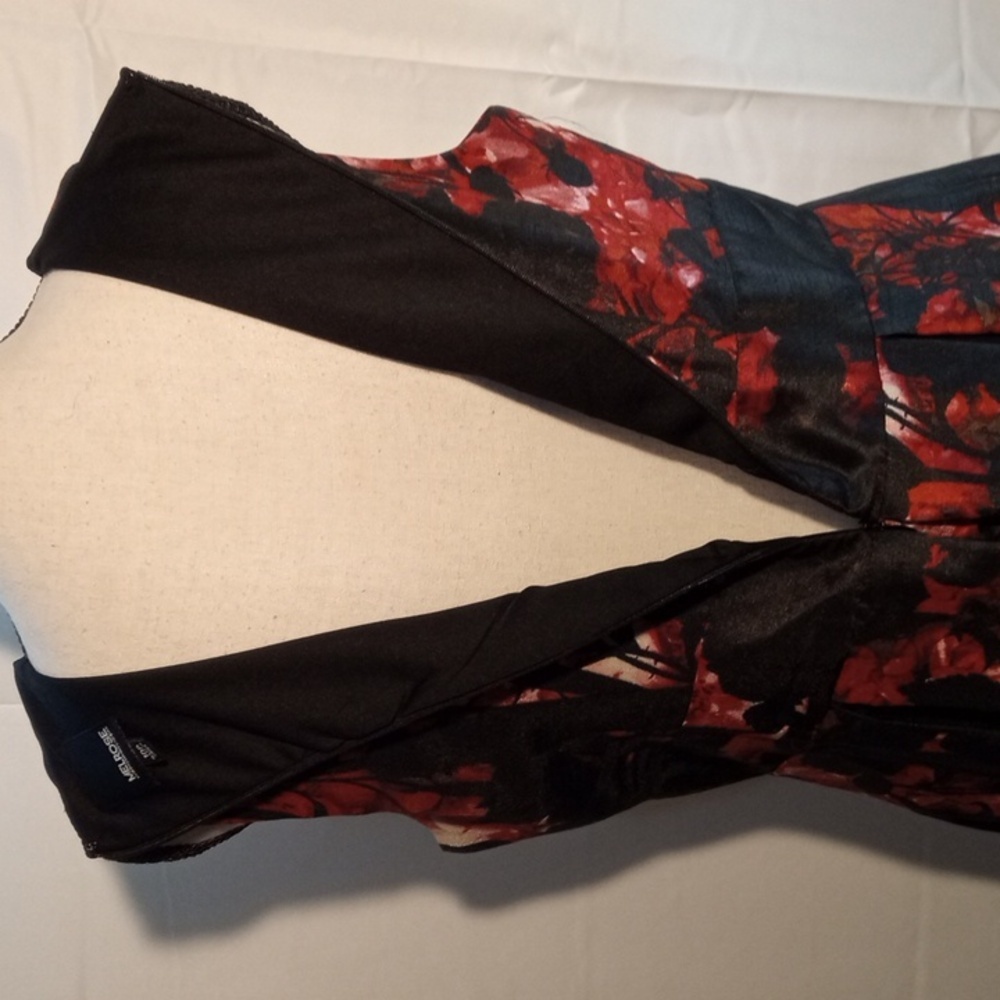 MELROSE MIDI DRESS - Picture 8 of 11
